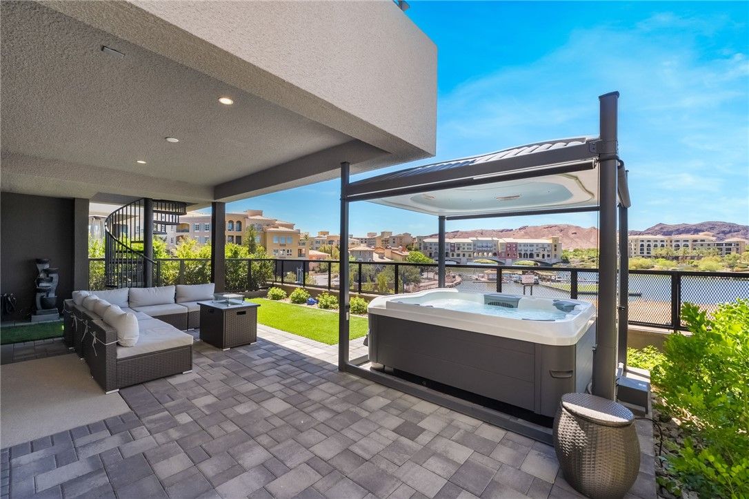 16 Heron Harbour Drive — photo 5