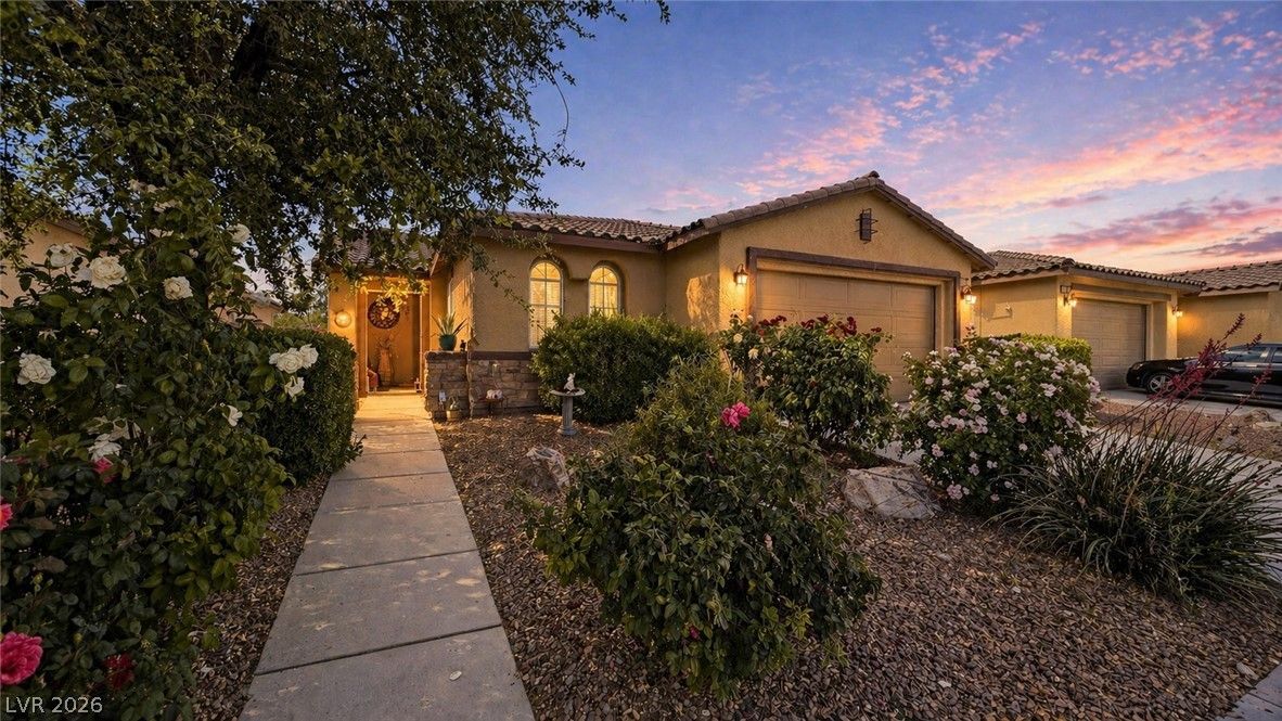4756 South Adriano Way — photo 2