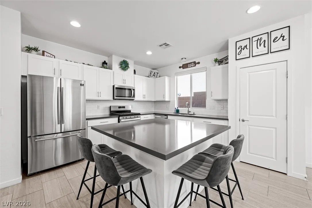 7040 Topaz Mountain Court — photo 2