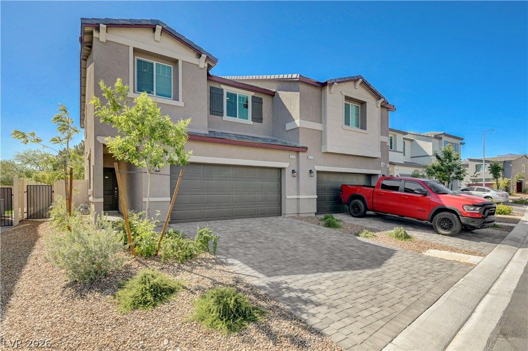 6545 Cinnamon Hazelnut Street — photo 4