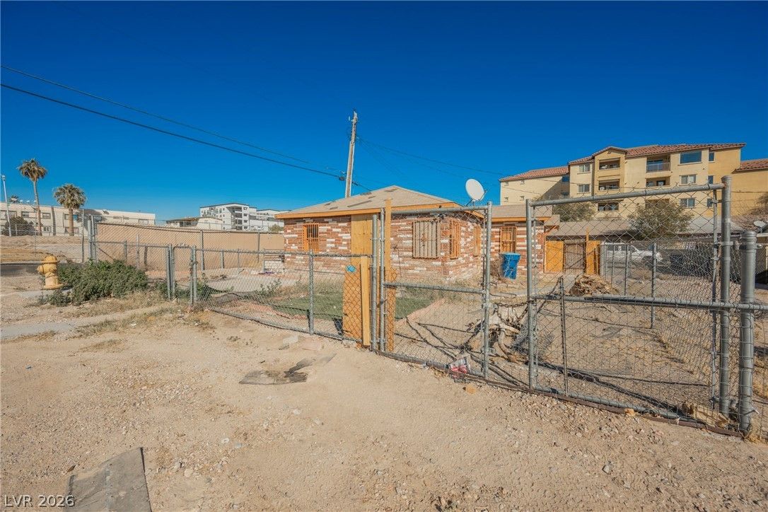 1220 East Ogden Avenue — photo 2 of 5