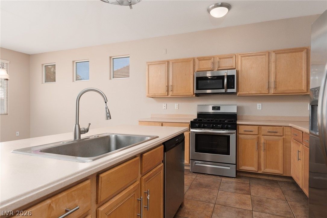 8916 Loggers Mill Avenue — photo 5