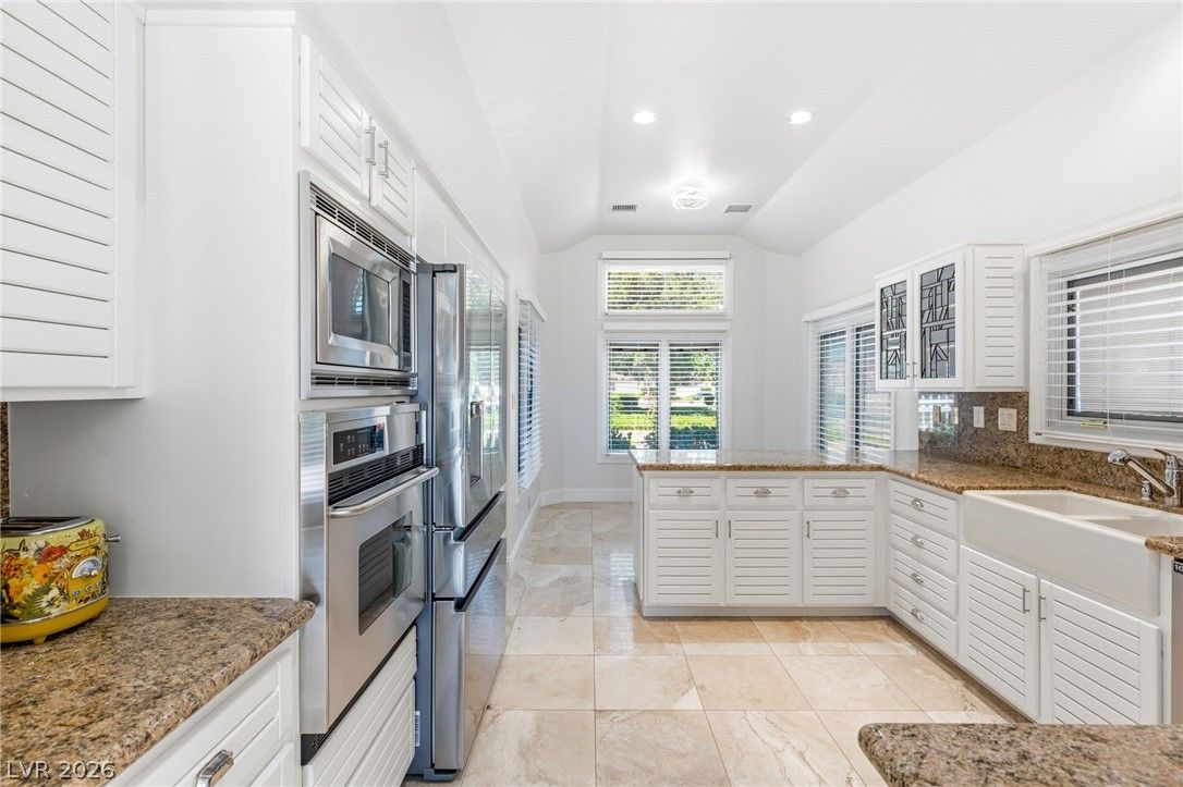 7943 Harbour Towne Avenue — photo 4
