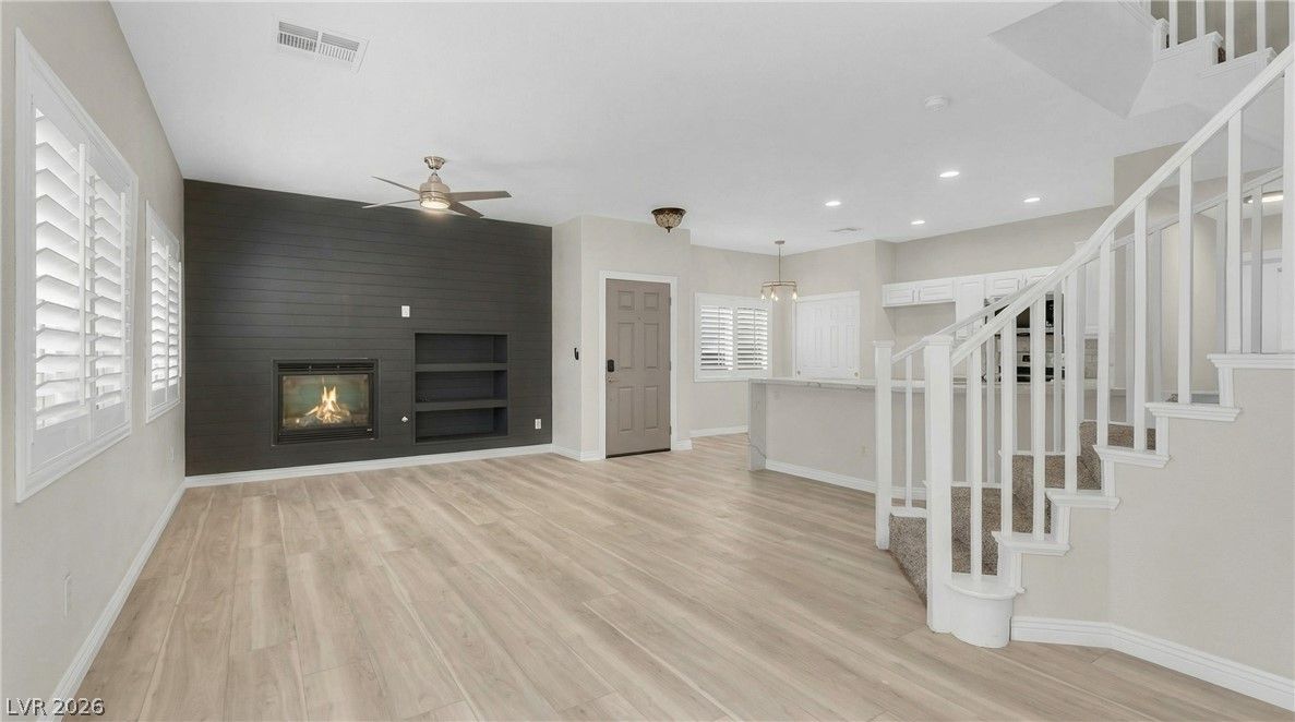 8649 Horizon Wind Avenue 102 — photo 3 of 5