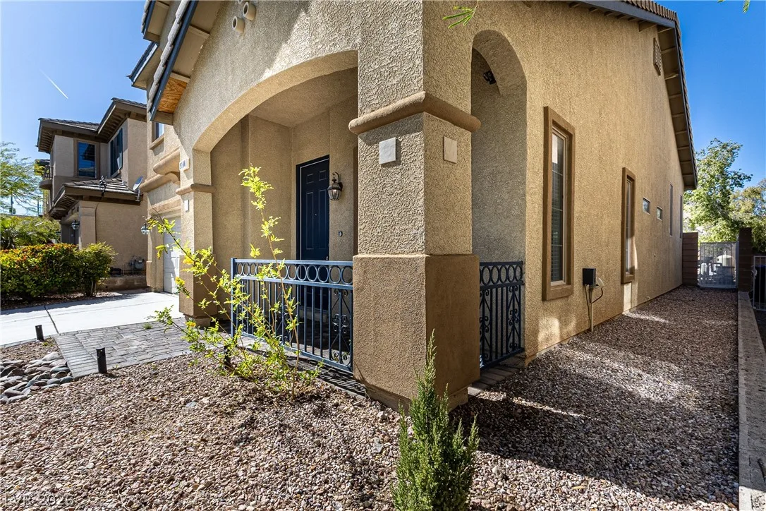 9144 Little Horse Avenue — photo 4