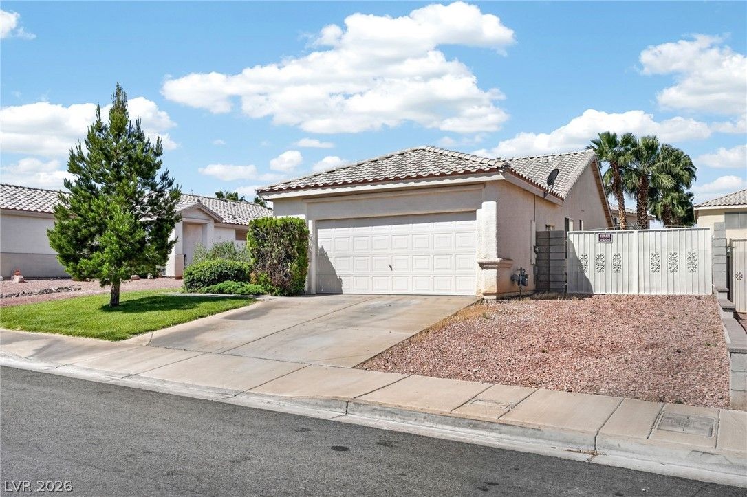 261 Ventana Heights Street — photo 2 of 36
