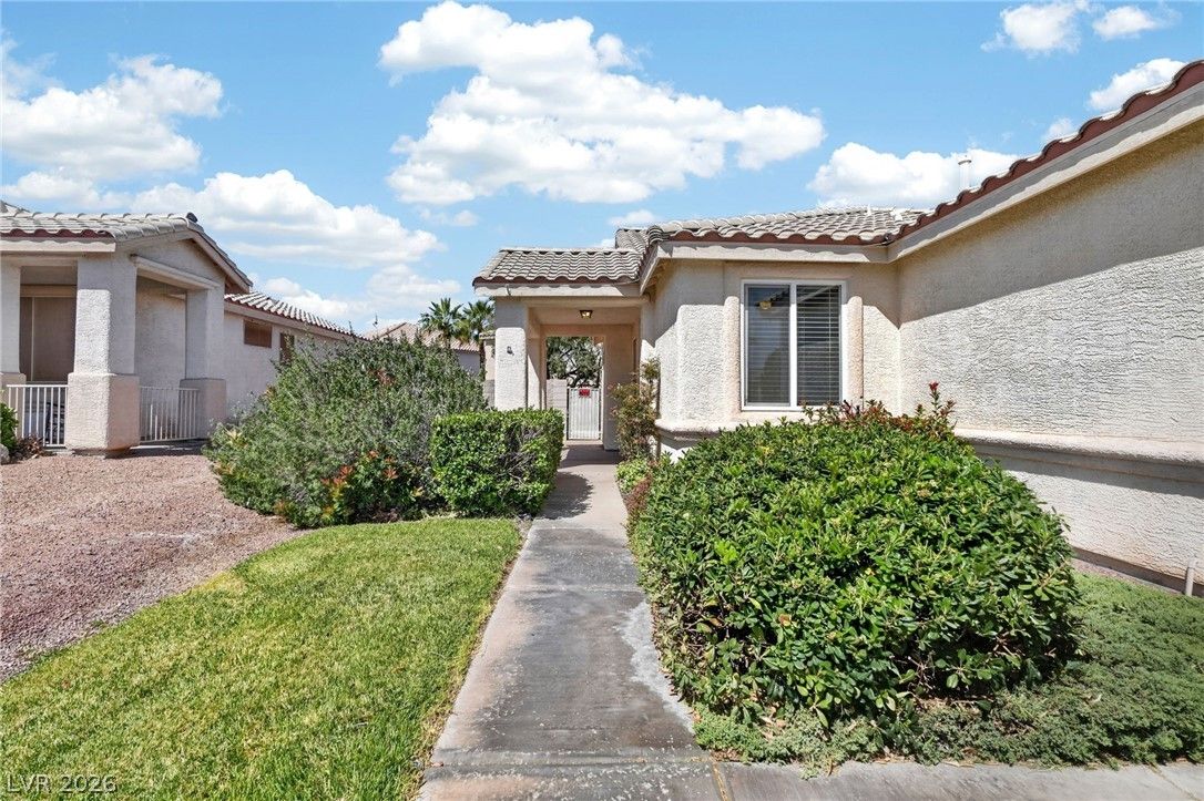 261 Ventana Heights Street — photo 4 of 36