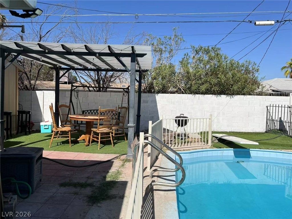 3712 San Joaquin Avenue — photo 3