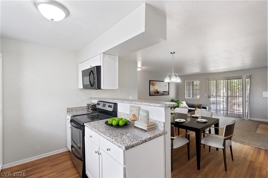 2750 South Durango Drive 2061 — photo 3 of 32