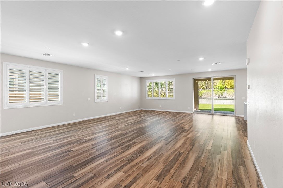 361 Coastal Redwood Street — photo 4
