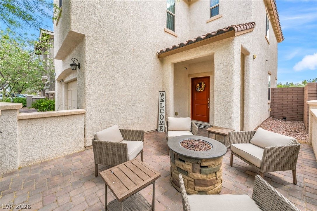470 Barcarolle Lane — photo 2