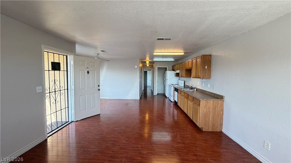 2001 WINWOOD Street 201C — photo 5 of 8