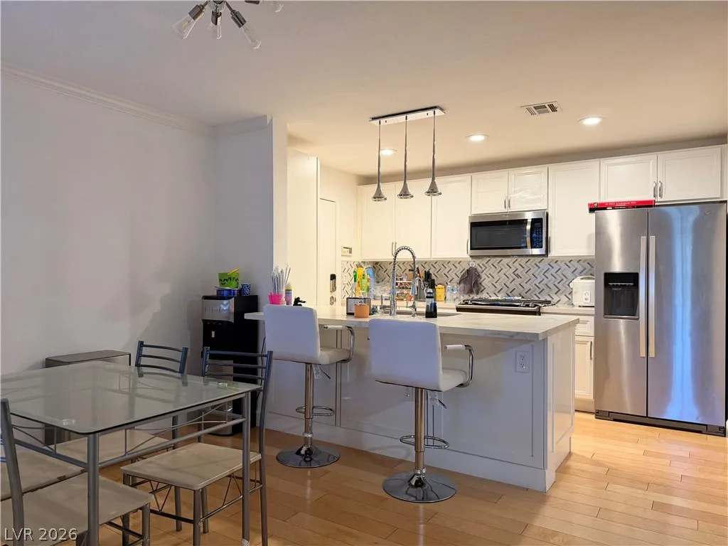 8452 Boseck Drive 186 — photo 4