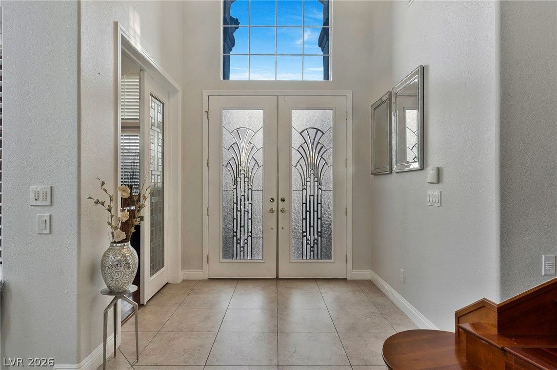 5734 San Florentine Avenue — photo 2