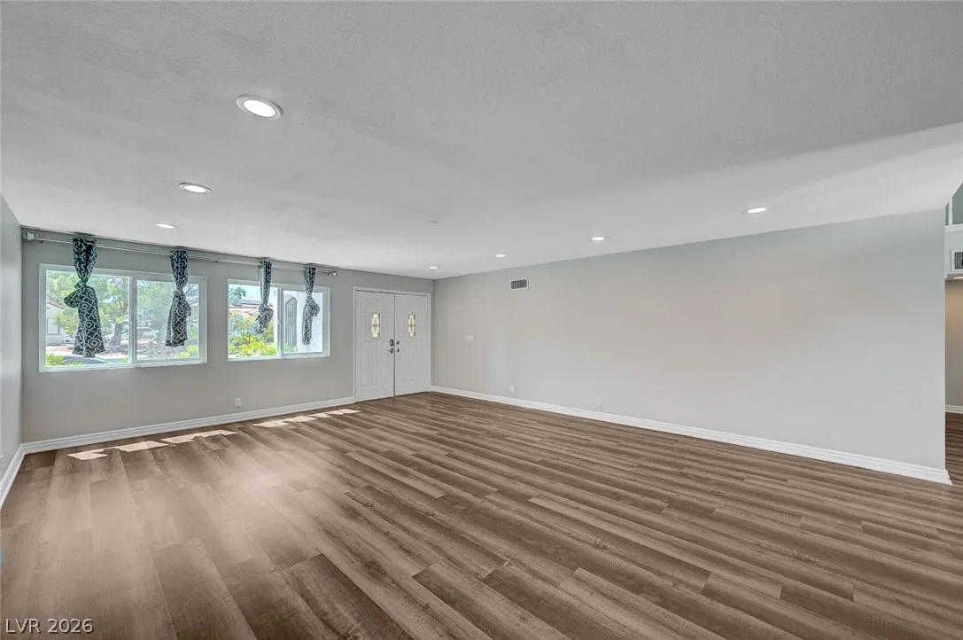 8708 Captains Place — photo 5