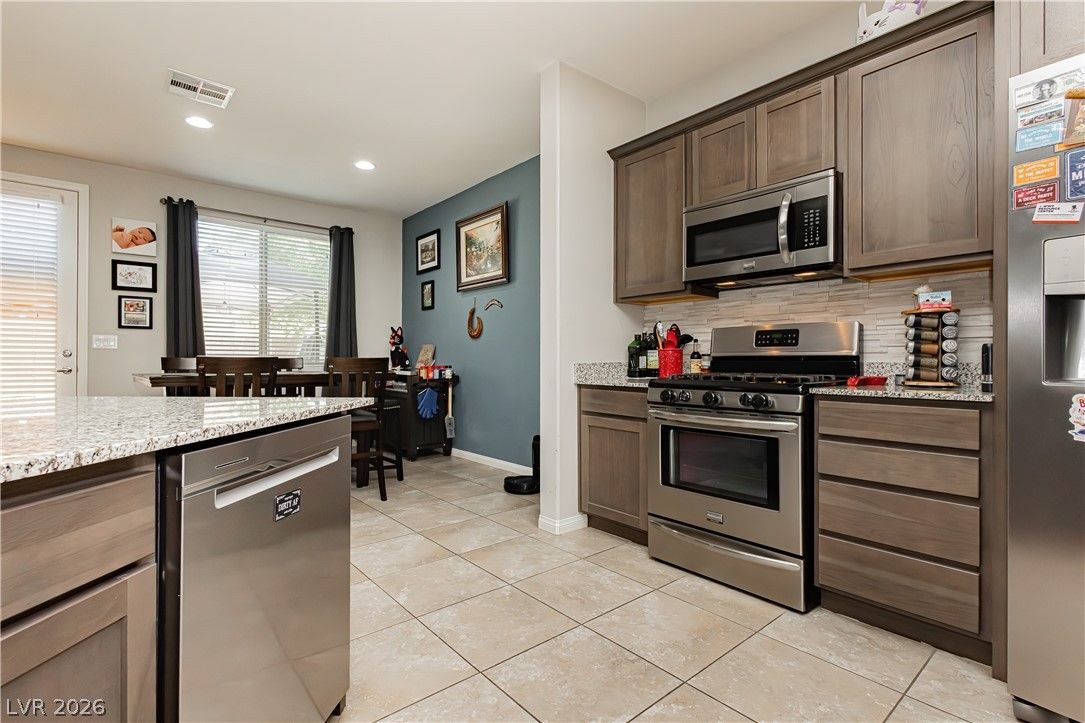 9226 Blue Agate Street — photo 4