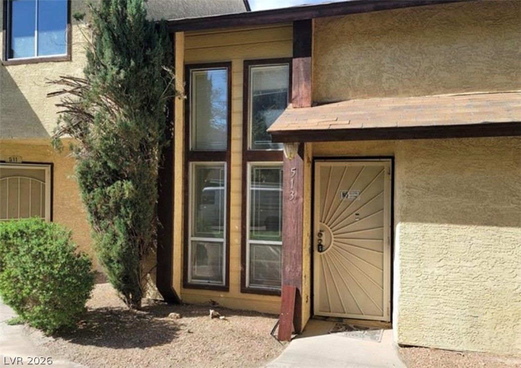 513 Kristin Lane — photo 2