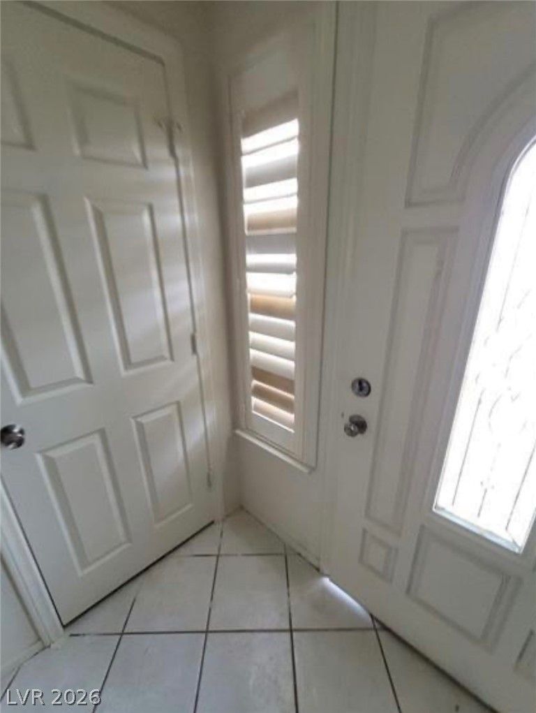 9820 Cross Creek Way — photo 4