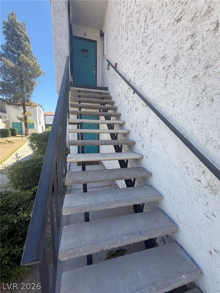 1455 East Katie Avenue L23 — photo 3