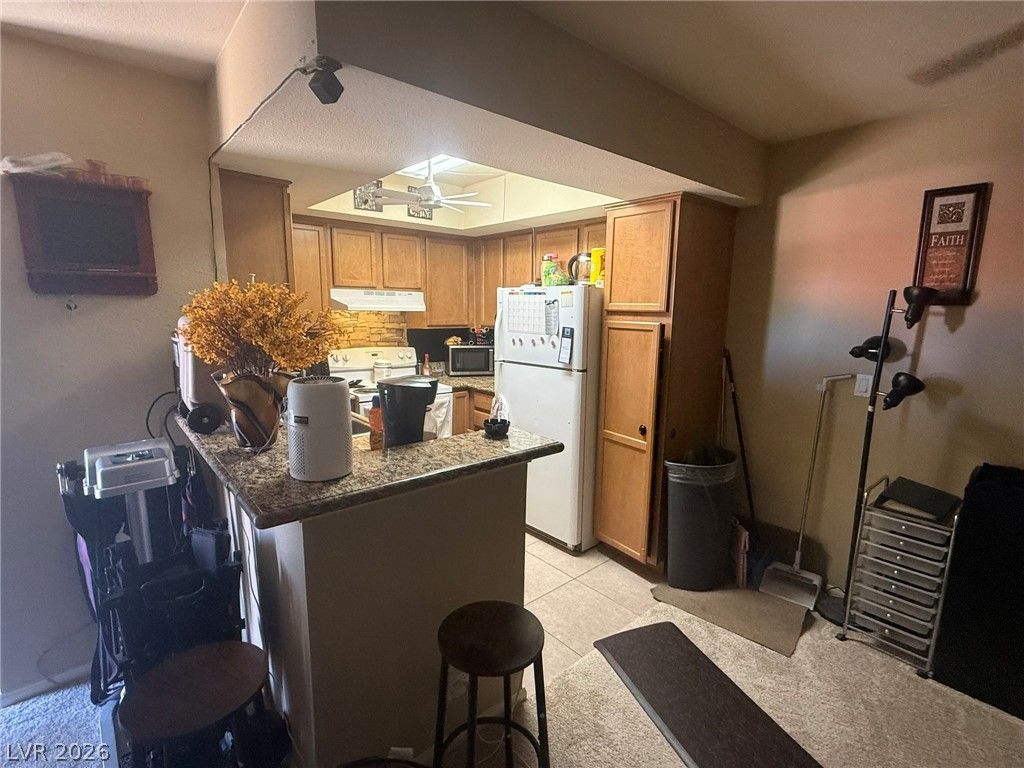 1455 East Katie Avenue L23 — photo 5