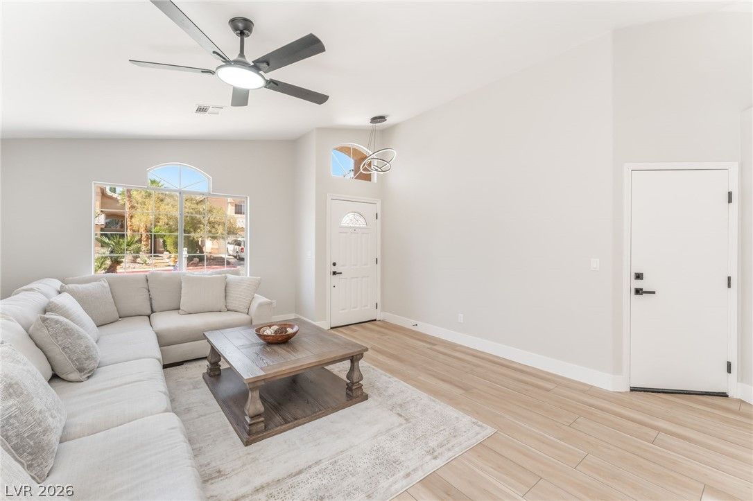 2128 Crestline Falls Place — photo 4