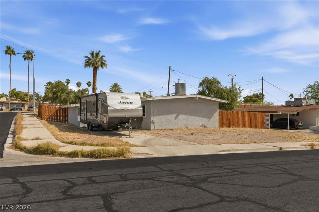 1609 San Pedro Avenue — photo 2