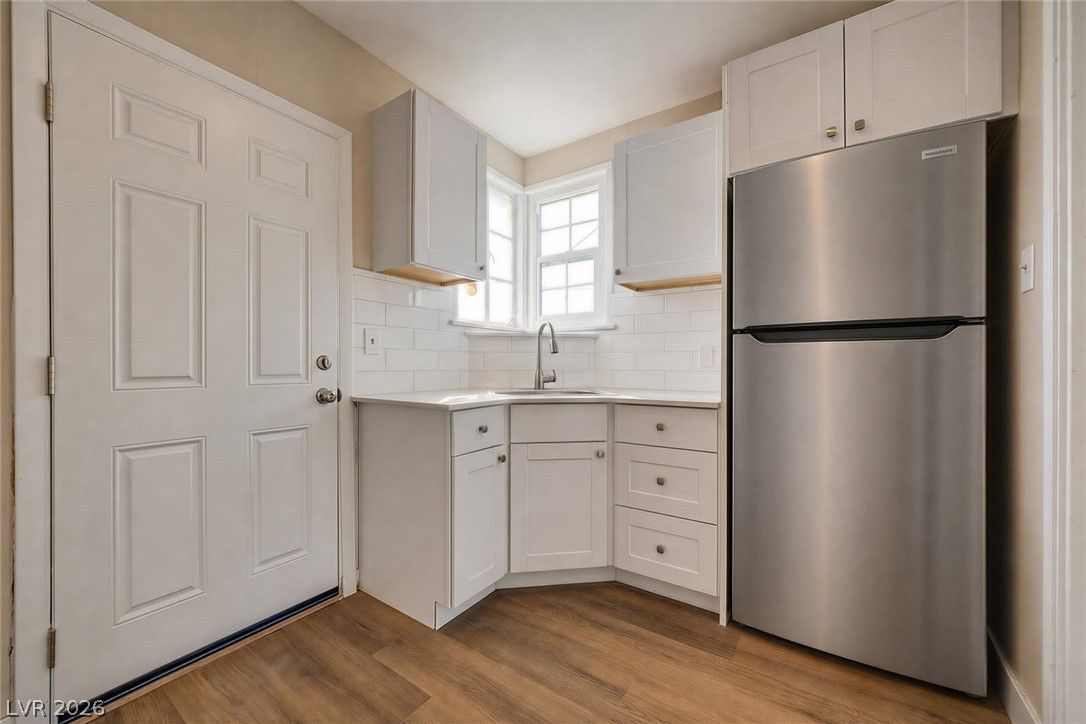 914 South 4th Street 2 — photo 2 of 12