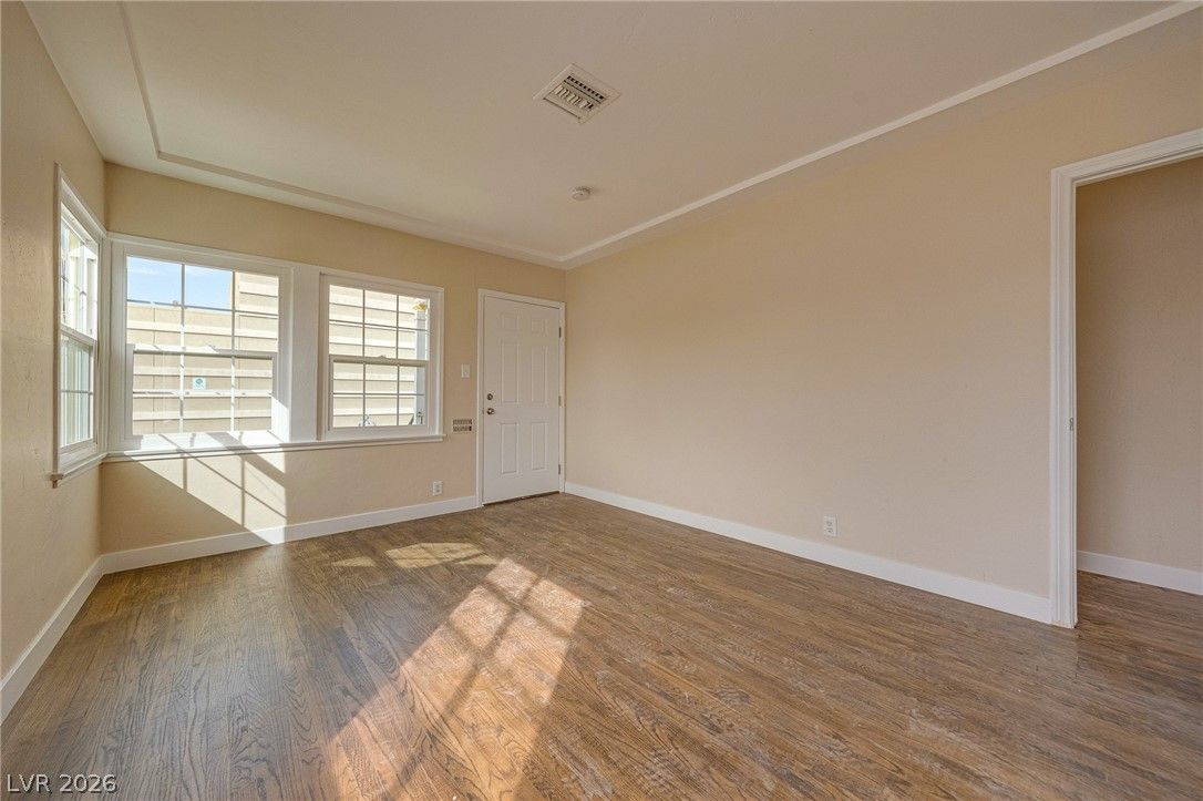 914 South 4th Street 2 — photo 3 of 12