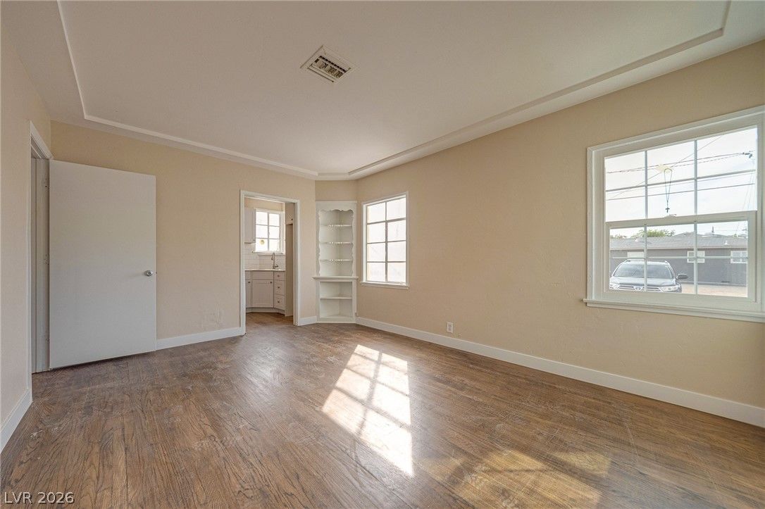 914 South 4th Street 2 — photo 4 of 12