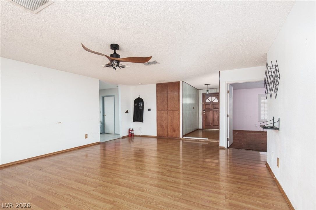 2709 Yardley Street — photo 5 of 24