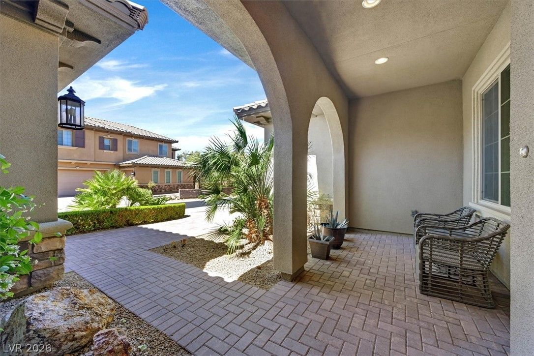 2896 Saint Roman Street — photo 4