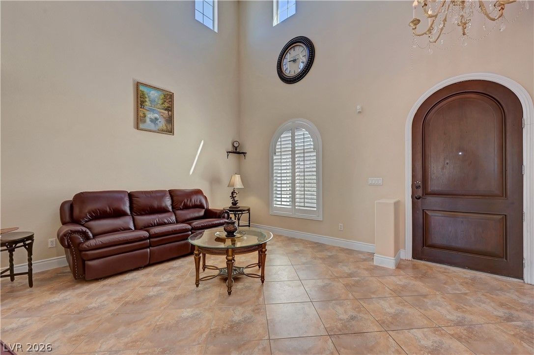 430 Las Alturas Avenue — photo 3