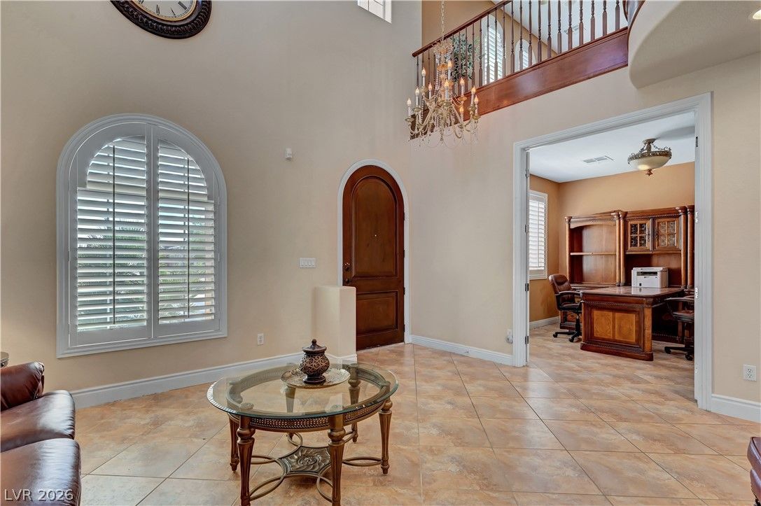 430 Las Alturas Avenue — photo 4
