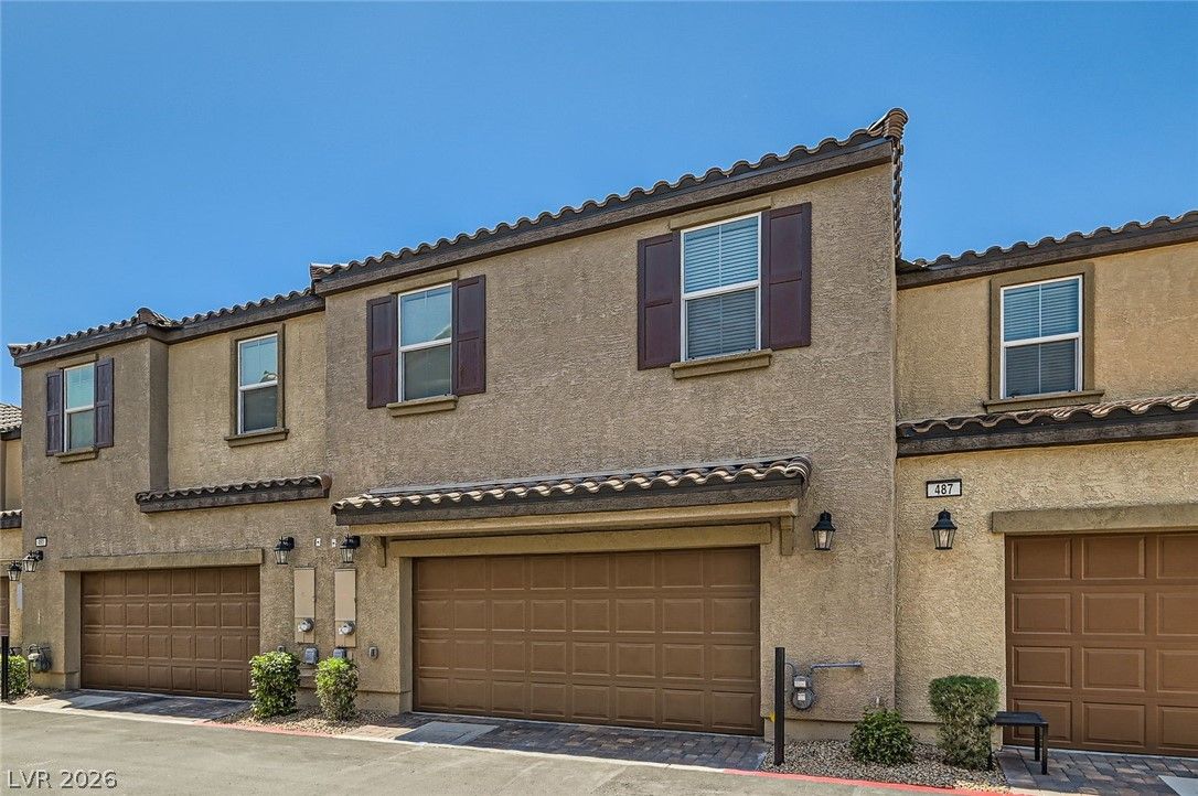 489 Filaree Place — photo 2
