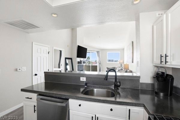 230 East Flamingo Road 422 — photo 4 of 34