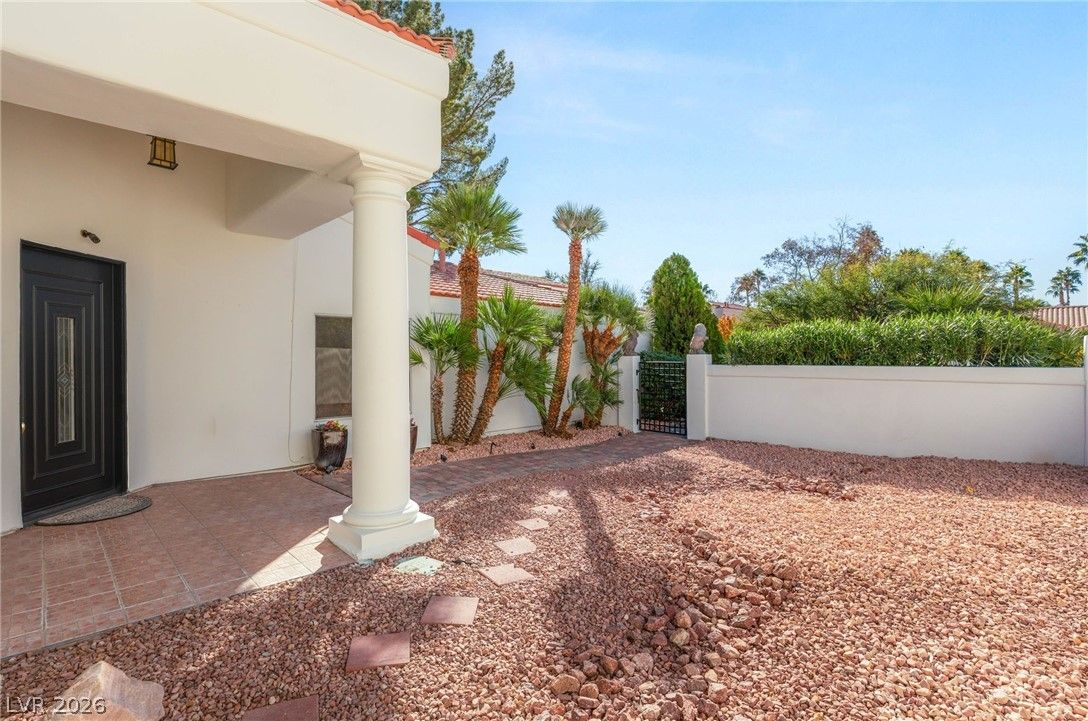 2104 Inverness Drive — photo 4