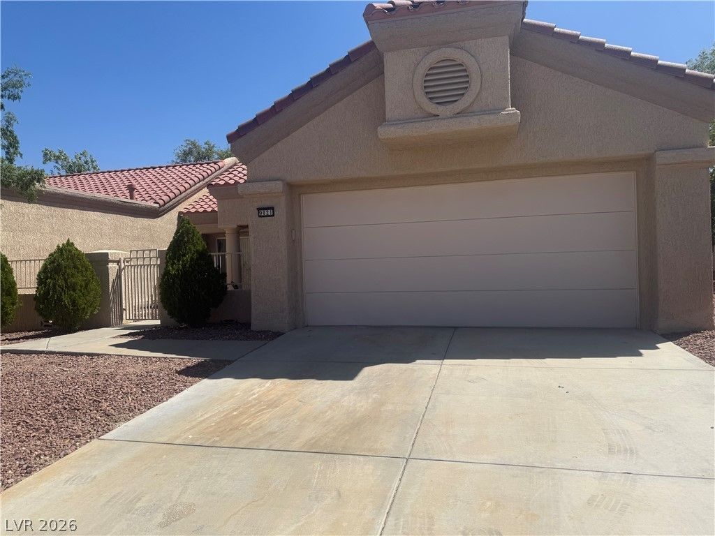 9021 Faircrest Drive — photo 3 of 44