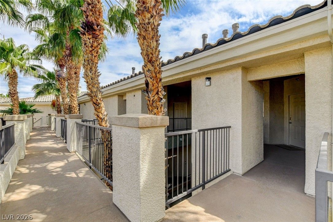 7143 South Durango Drive 307 — photo 5