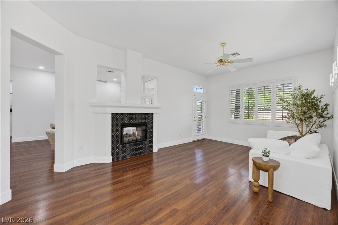 2116 Spring Water Drive — photo 3