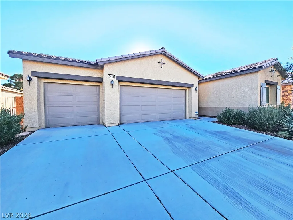 5441 East La Campana Drive — photo 2