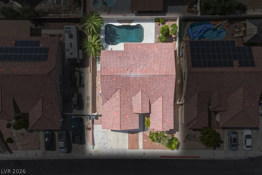 5605 Tropical Toucan Avenue — photo 2