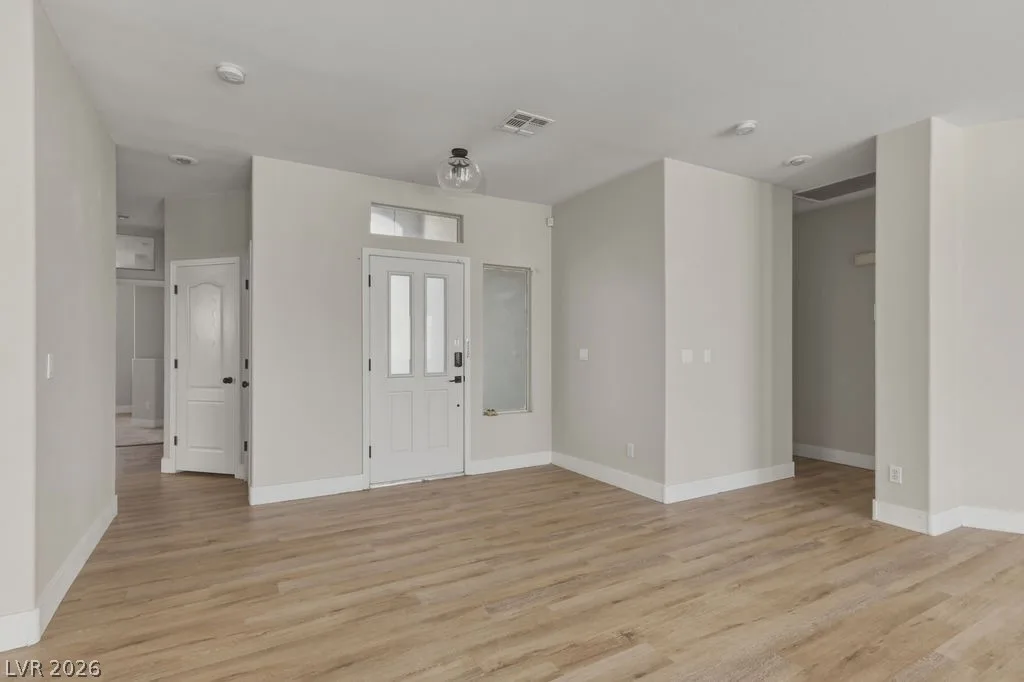 5605 Tropical Toucan Avenue — photo 5