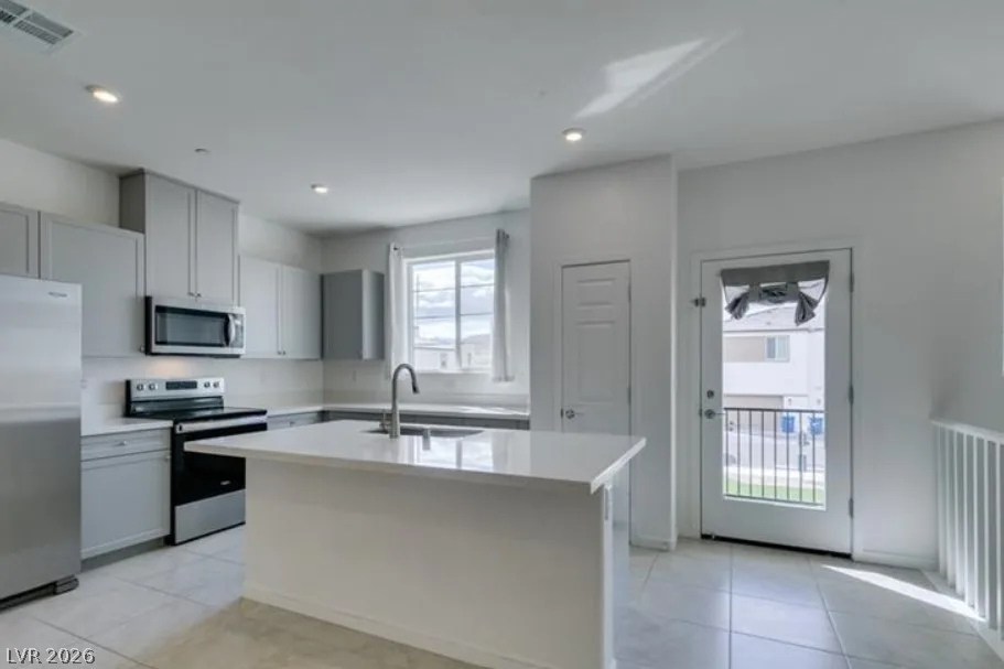 5639 Beguiling Falls Street — photo 4 of 22