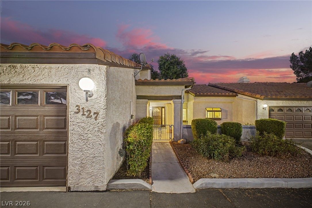 3127 La Mancha Way — photo 3