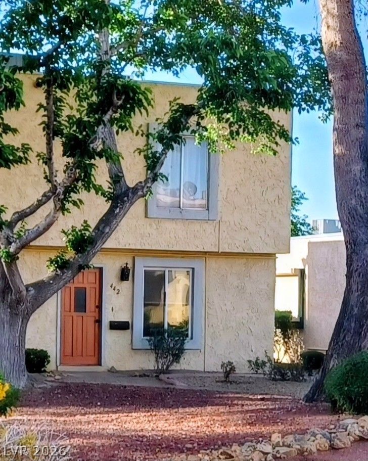 442 Las Casitas Way — photo 2