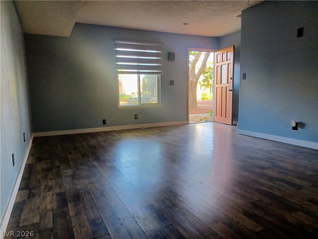 442 Las Casitas Way — photo 5