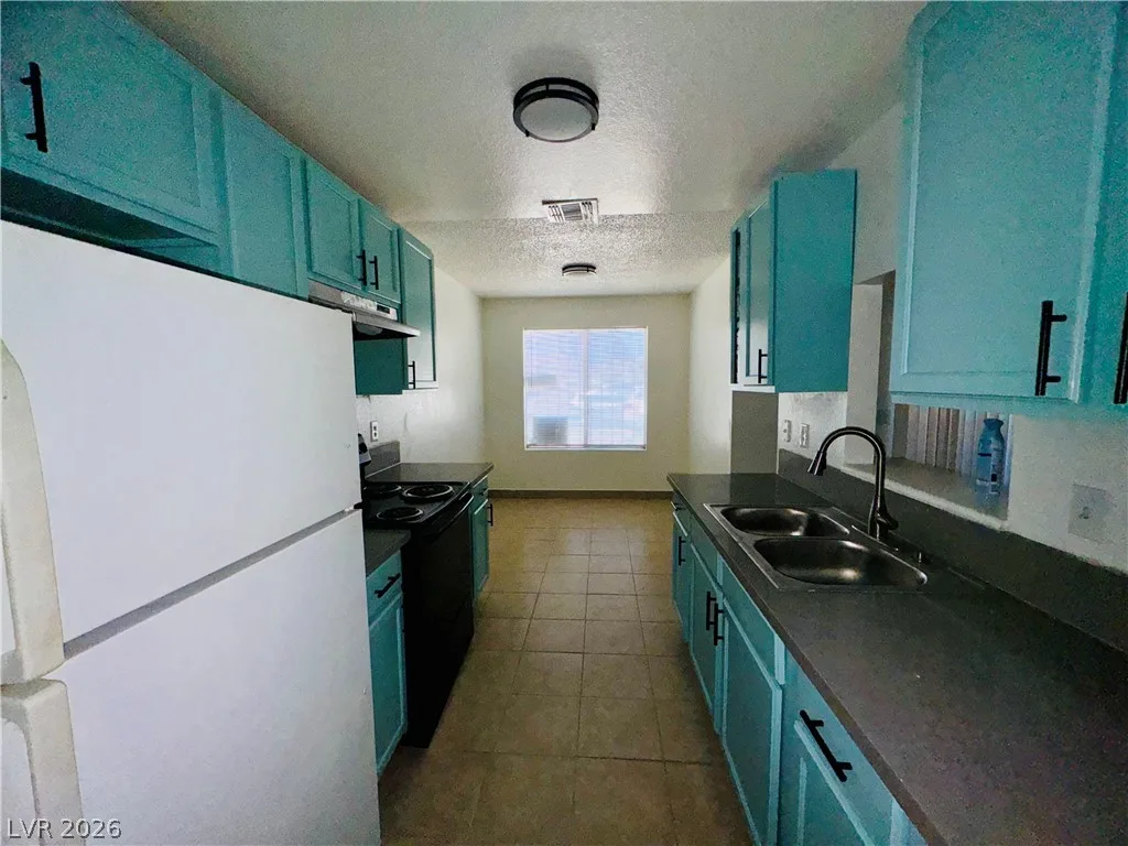 4581 Macher Way C — photo 2