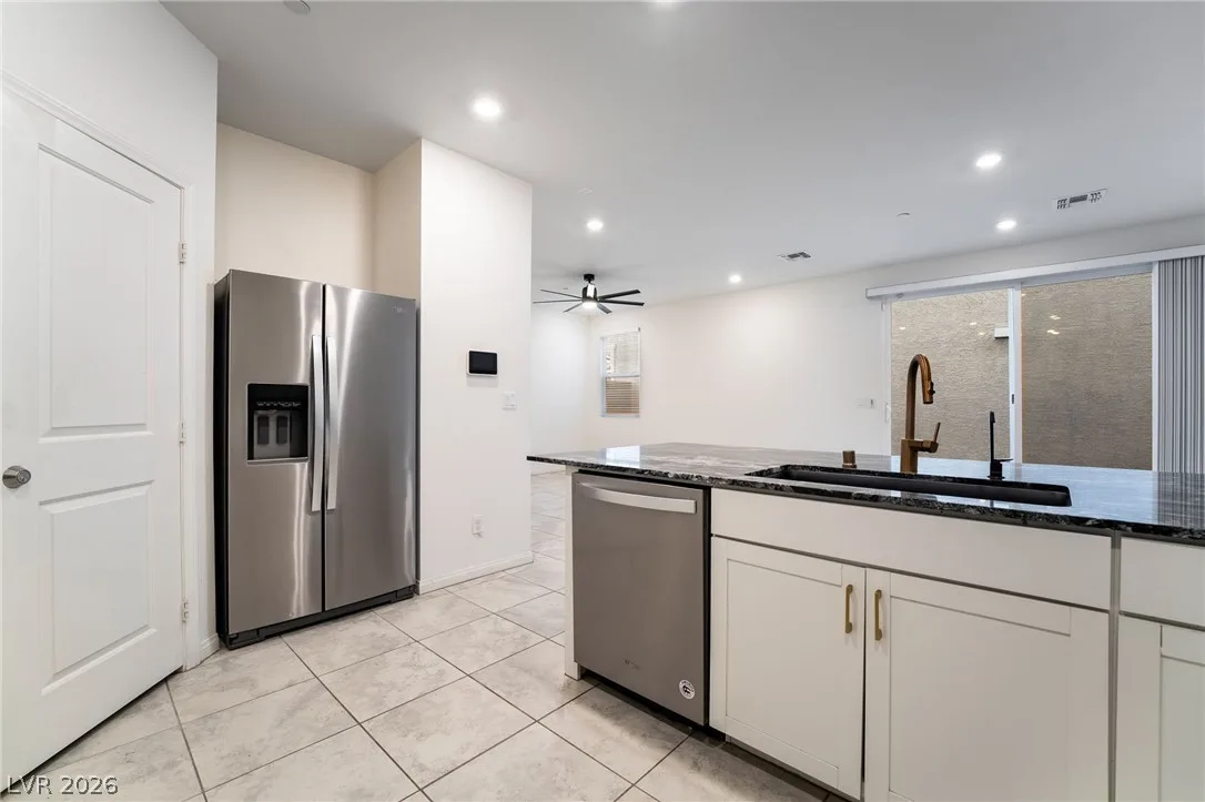 2479 Bellinzona Place — photo 5
