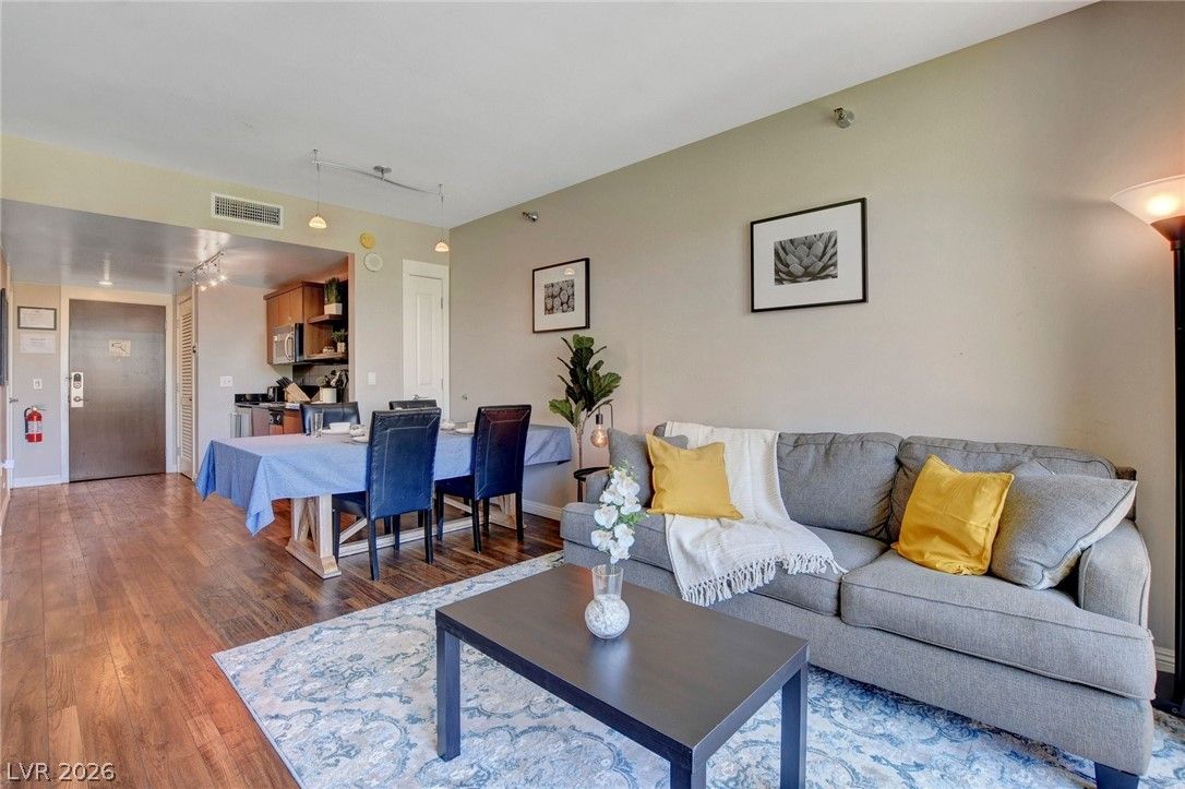 29 Montelago Boulevard 202 — photo 2