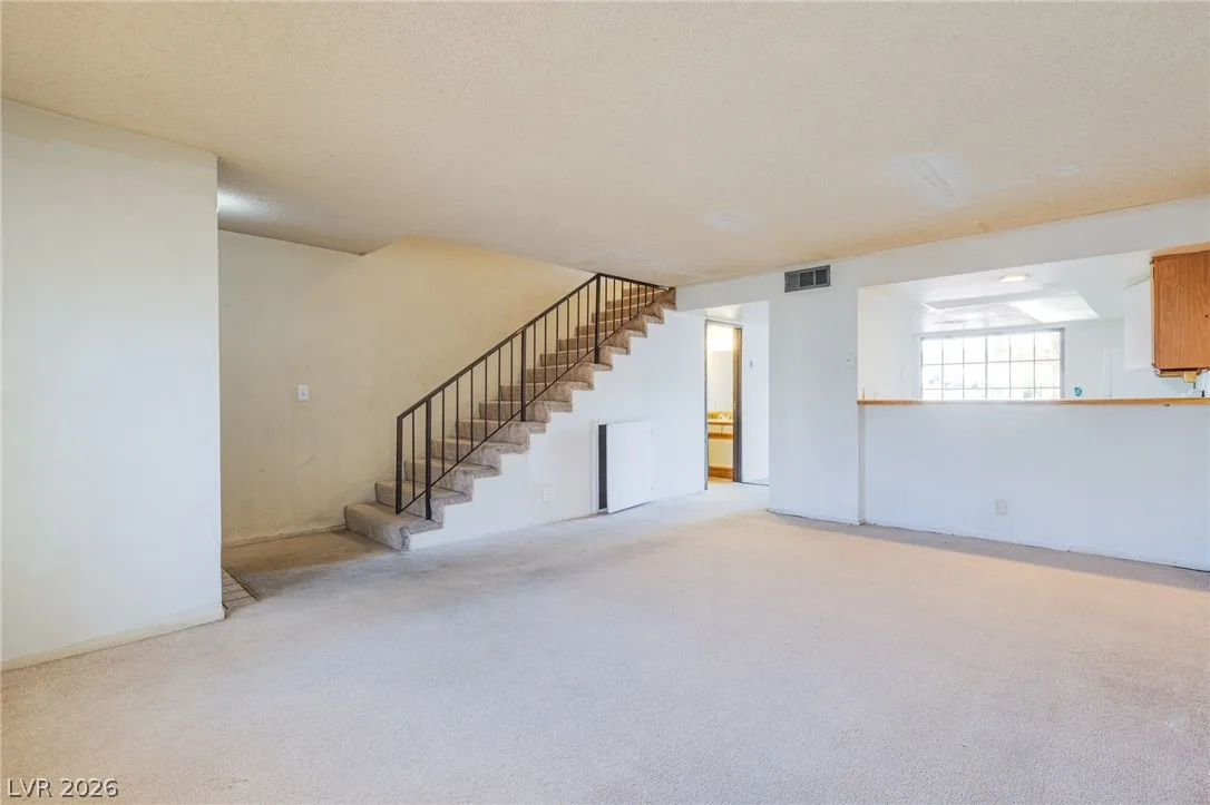 2080 Karen Avenue 9 — photo 3